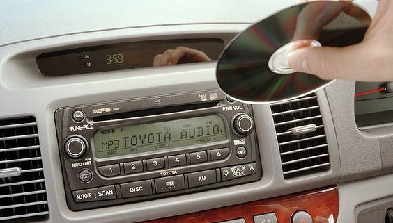 Method to play music in CDs without a CD player in the car3