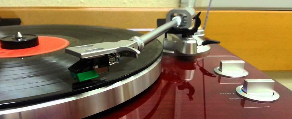 semi automatic record player